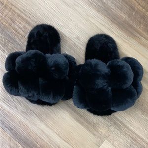 New black fun fur pompom slides